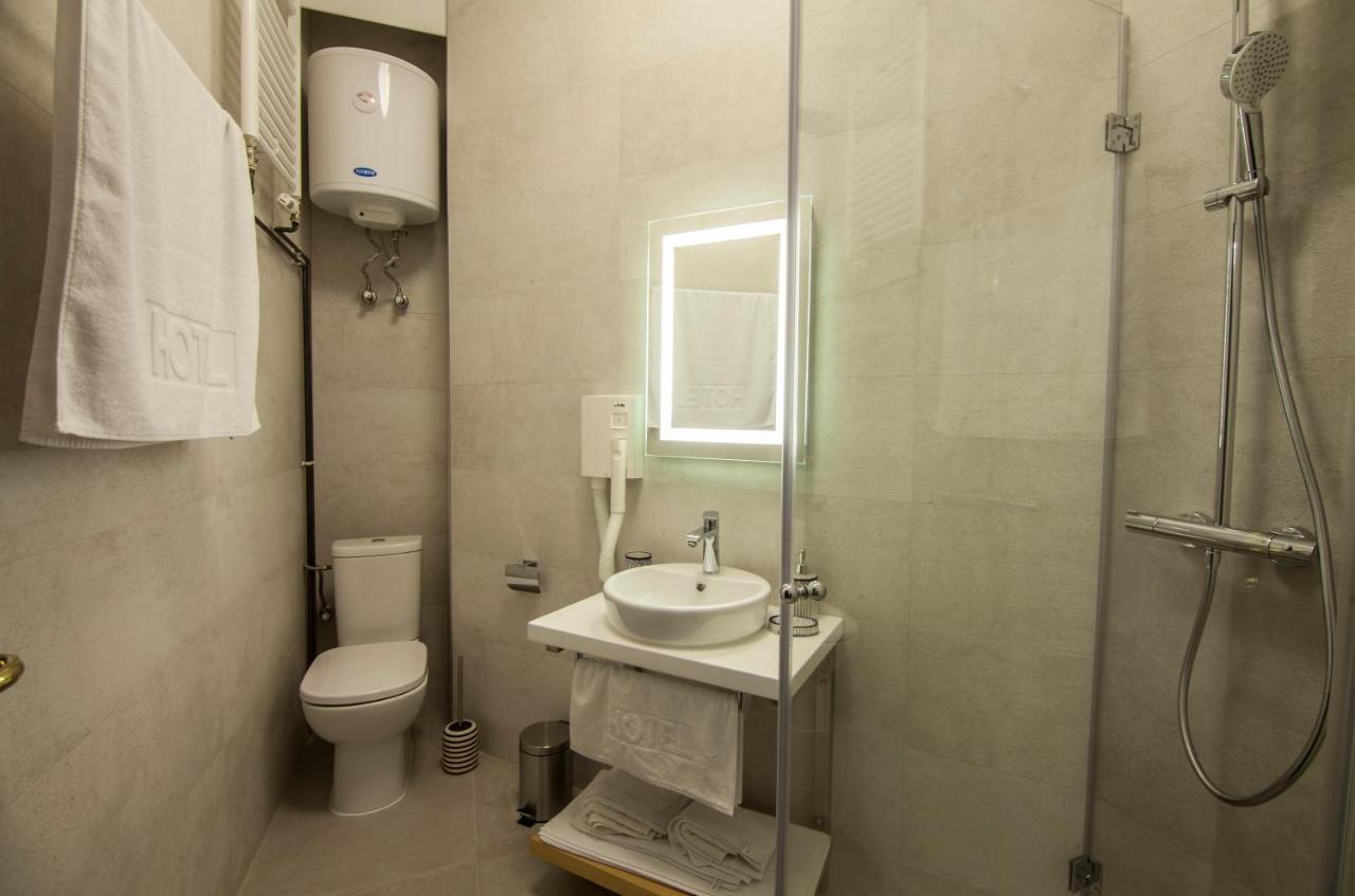 Hotel Balkan Centar Bijeljina Esterno foto